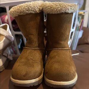 Cozy Brown Shearling Boots